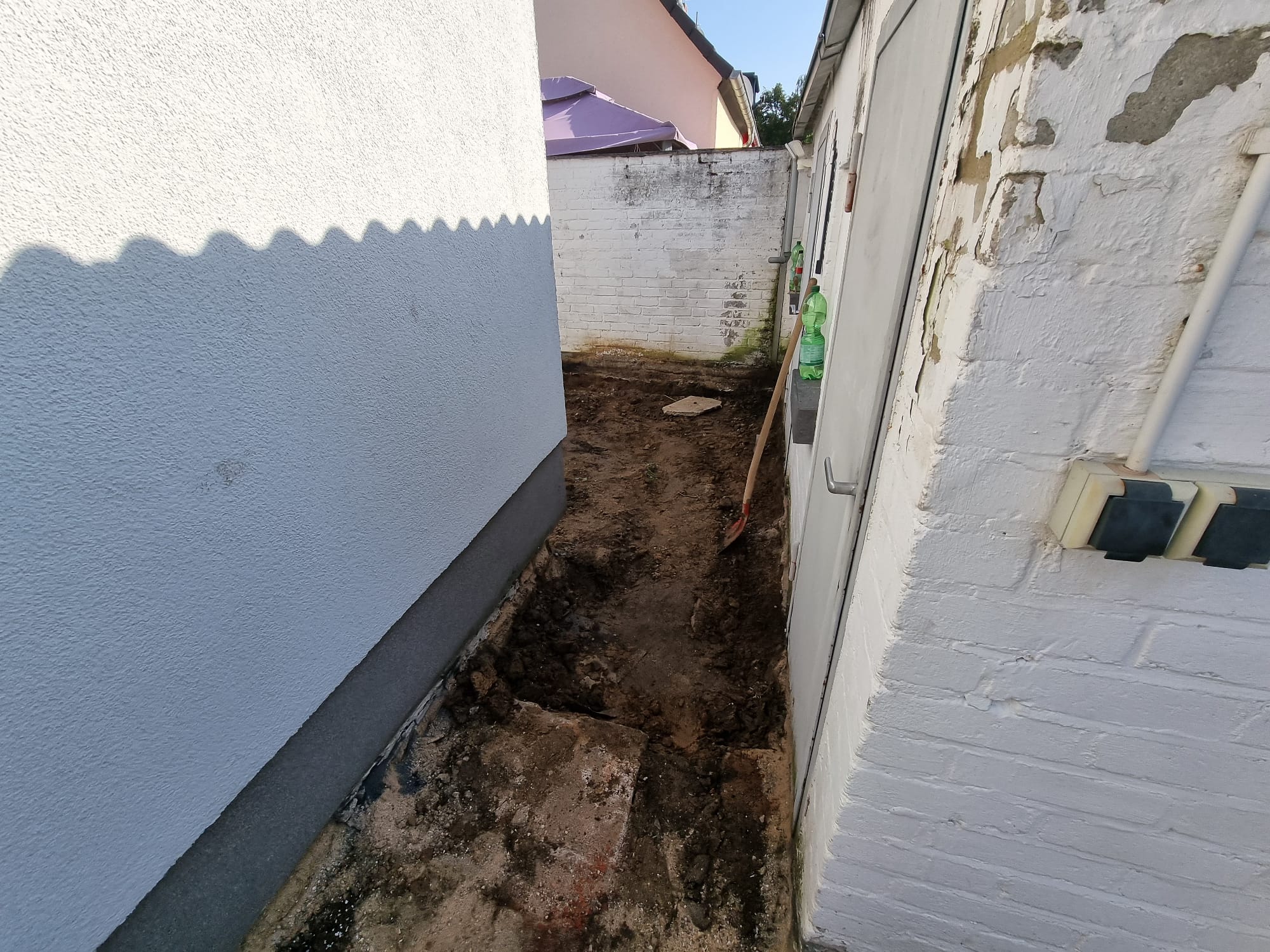 Komplette Hinterhof-Sanierung - Bild 2